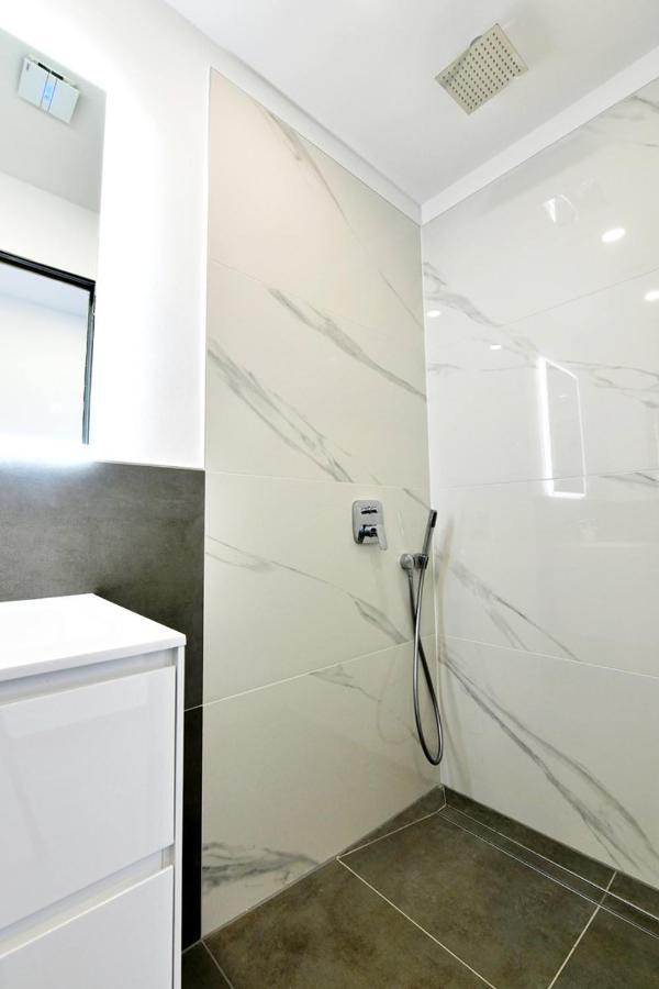 Apartments Mary Malinska Εξωτερικό φωτογραφία